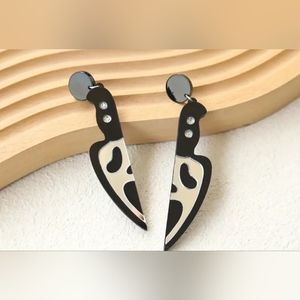 NWT Ghostface Scream Earrings